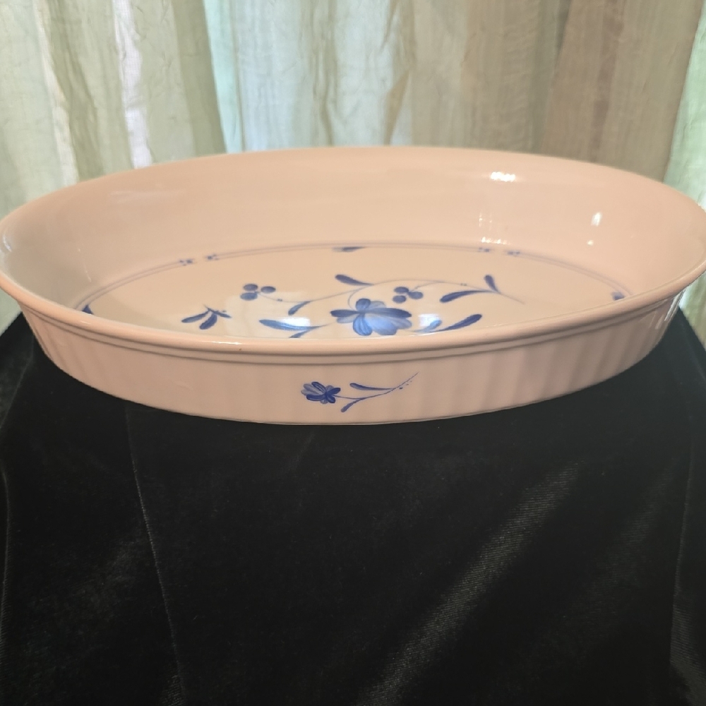 WORCESTER Royal 1983 BLUE BOW 10 3/4" OVAL BAKER‎ BLUE FLOWERS Fine Oven China